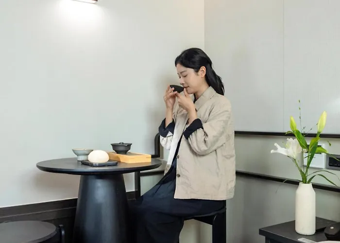 Hotel Anook & Jongno Anguk 2nd Branch Seoul