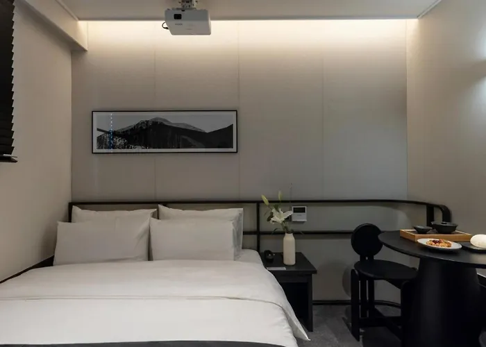Hotel Anook & Jongno Anguk 2nd Branch Seoul